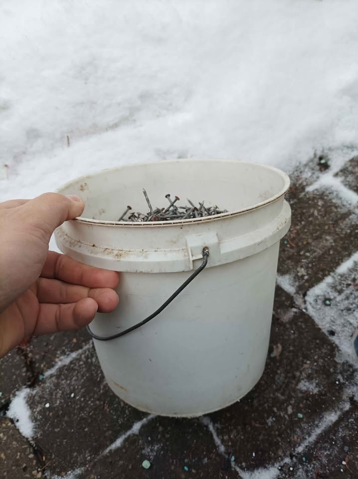 twisted nail (small bucket) - photo 3