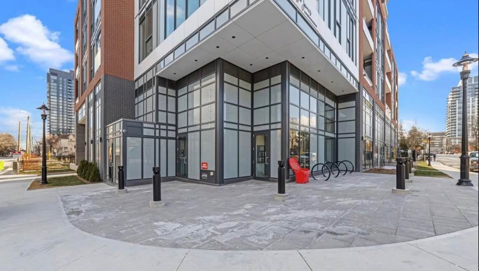 1 Bed 1 Bath - Apartment - photo 2