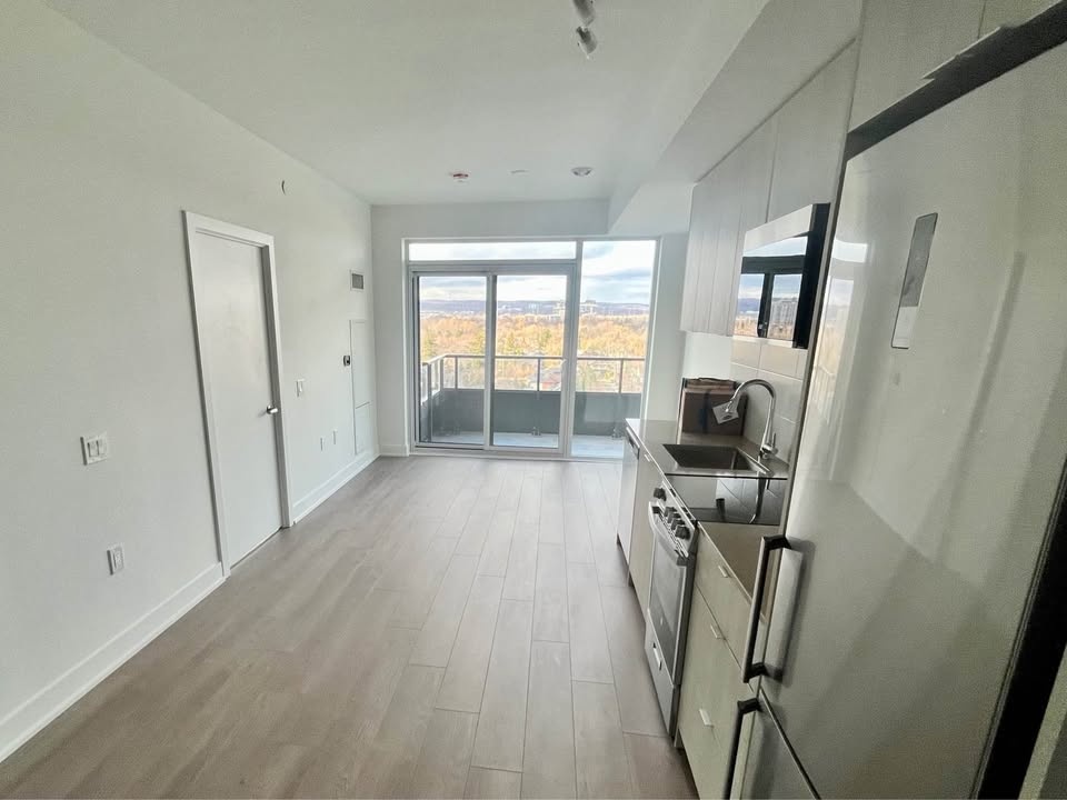 1 Bed 1 Bath - Apartment - photo 4