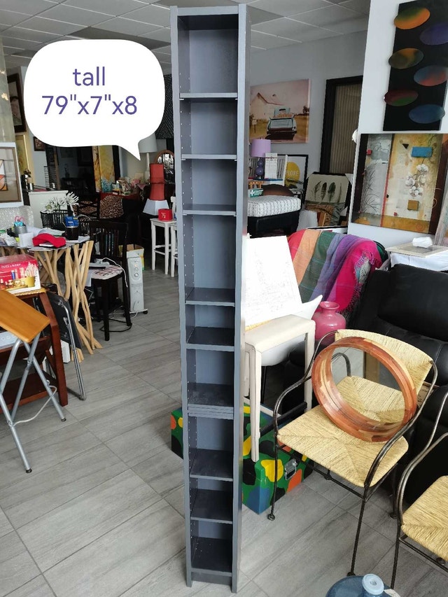 Bookshelf (12shelves) with wall attachment