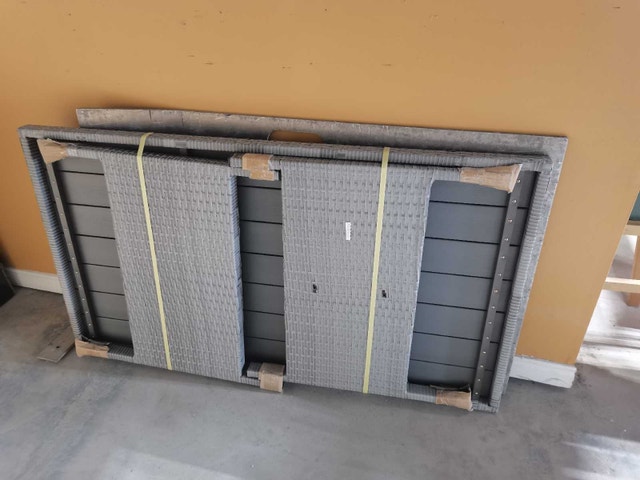 Patiojoy Table Top brand new 52"x28x26" - photo 3