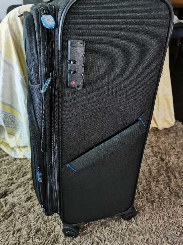 brand new 26" mid size check in luggage supreme - photo 2