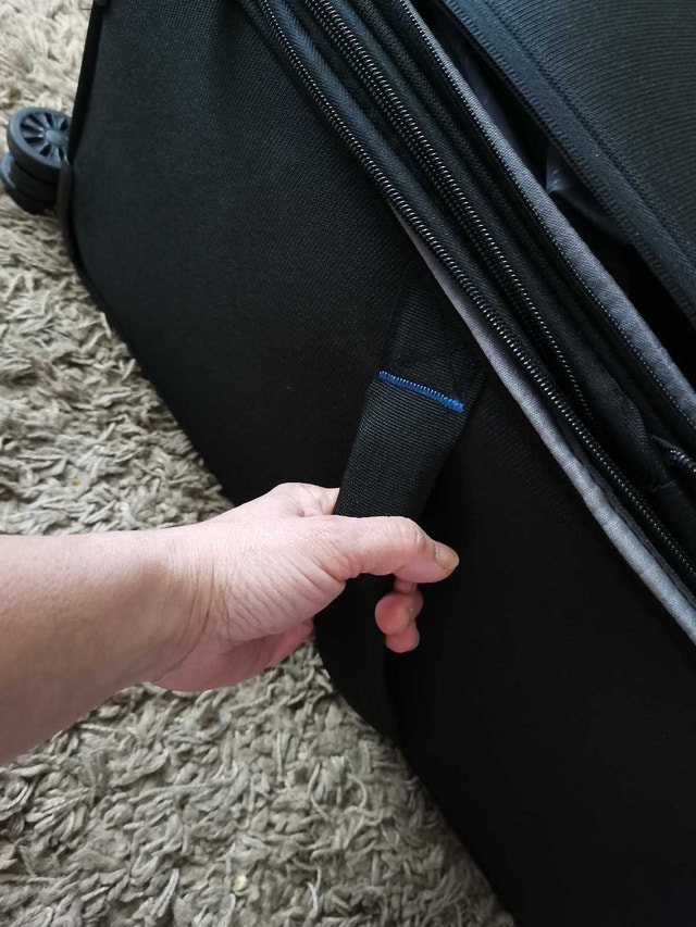 brand new 26" mid size check in luggage supreme - photo 4