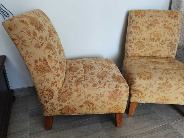 Accent Chairs 5" thick cushion - photo 2
