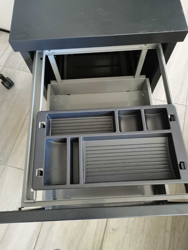metal professional Filing Cabinet 4 keys & 10 folders - photo 3