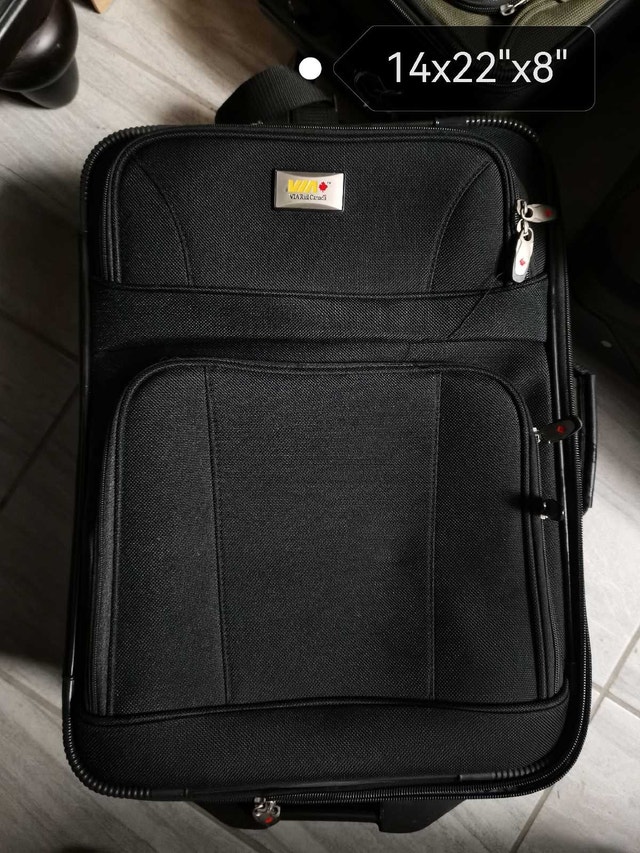 via rail Canadian brand Carry-on, excellent condition