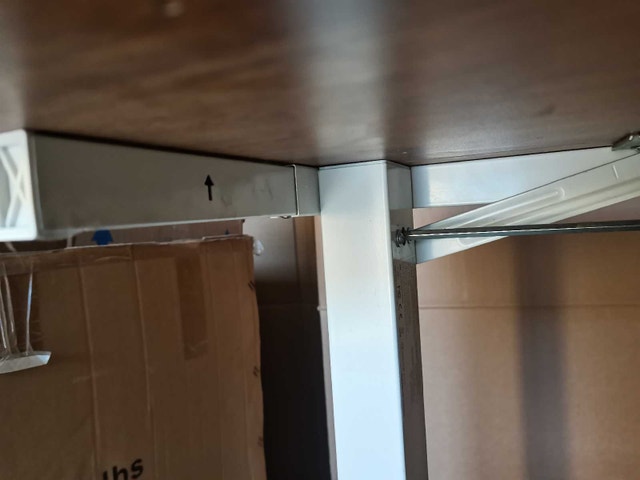adjustable desk (no controller) - photo 3