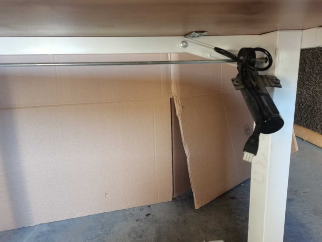 adjustable desk (no controller) - photo 4