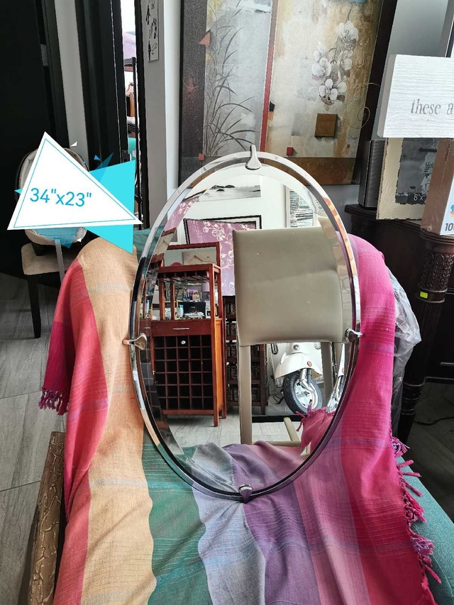 Oval Mirror