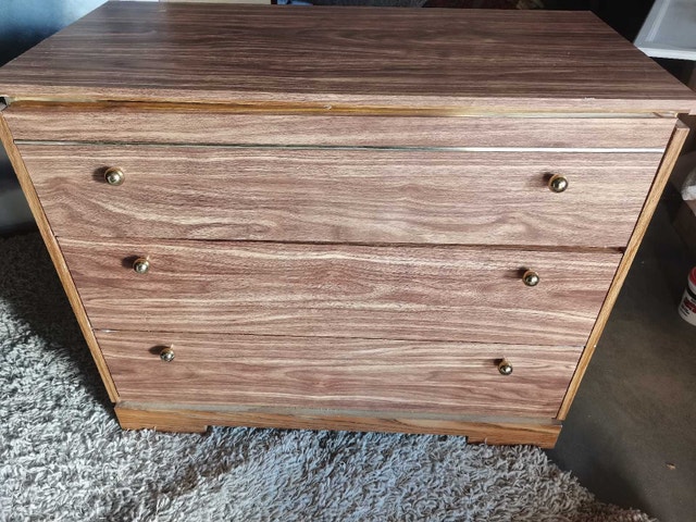 Dresser 3 drawers