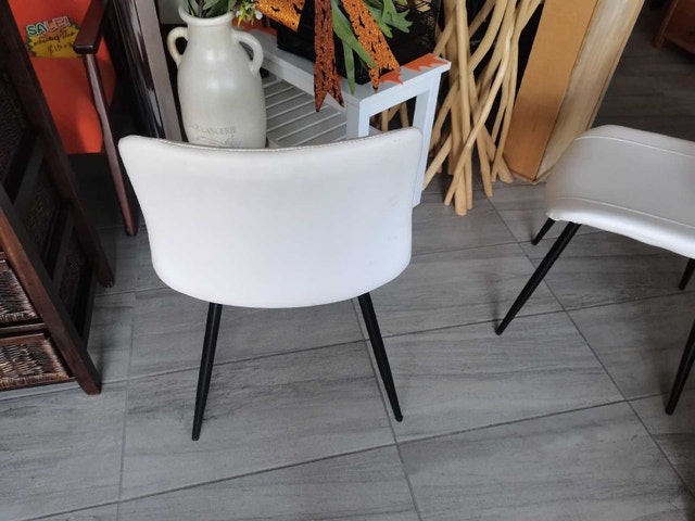 White Dining Chairs 2/set - photo 3