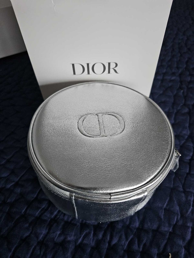 New Dior pouch