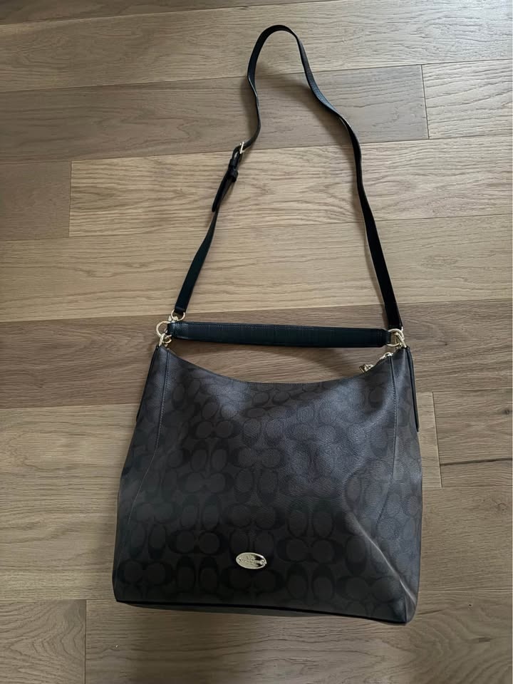 Authentic Coach Hobo Crossbody Bag - photo 3