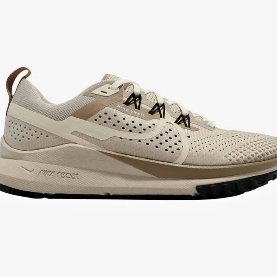 Nike React Pegasus Trail Running Shoes – Size 8.5