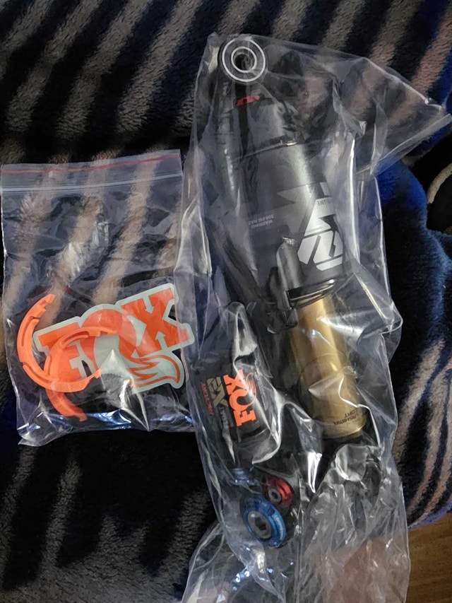 2024 Fox float X2 factory rear shock (new) - photo 3