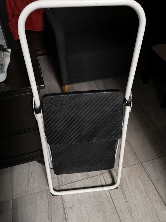 Cosco Step Stool - photo 2