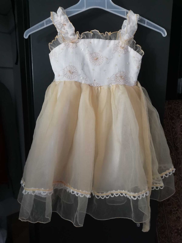 girl toddler yellow/white shoulder straps laces dress 3-4T
