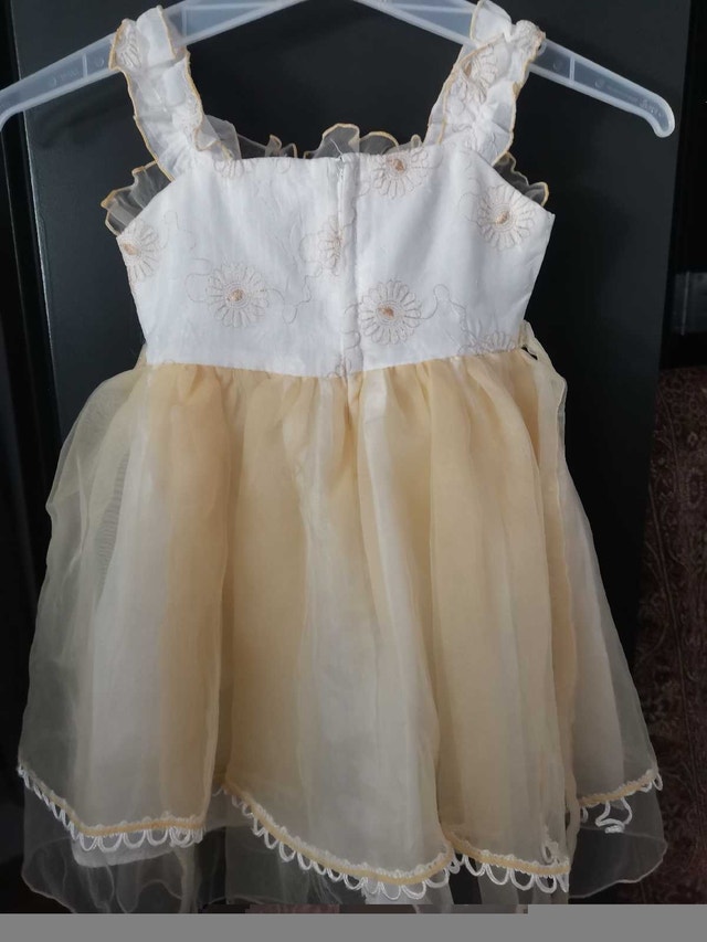 girl toddler yellow/white shoulder straps laces dress 3-4T - photo 3