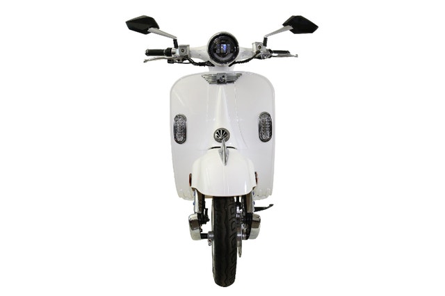 beautiful retro ebike VESPA white,styling,all electric, no gas - photo 2