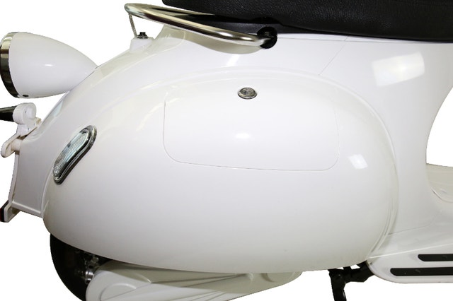 beautiful retro ebike VESPA white,styling,all electric, no gas - photo 5