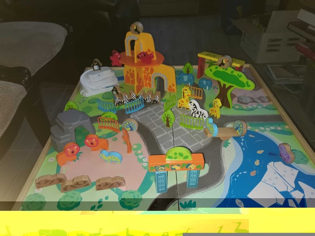 zoo playset play table, lots of animals, solid wood - photo 4