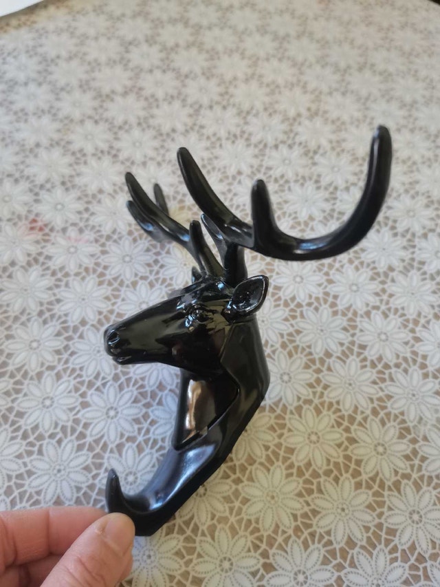 new deer antelope hooks black