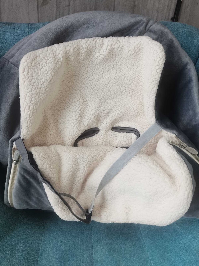 j j cole bundle me super soft carseat cover velvet