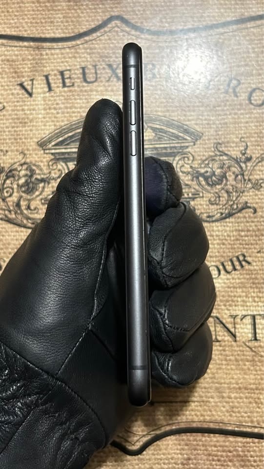 (89%) iPhone 11 64GB-Great Con+Accessories - photo 5