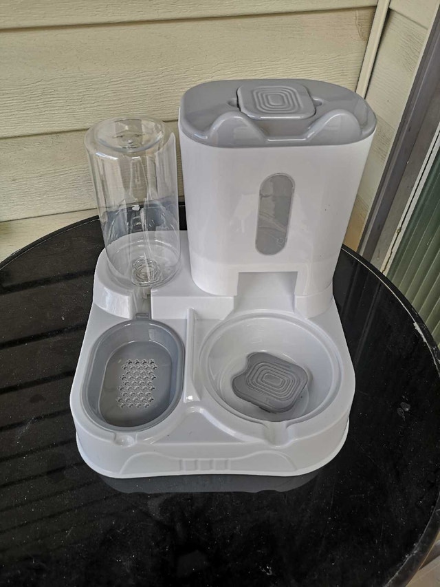 Pet Feeder