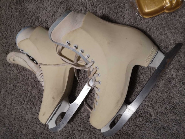 Bauer Skates, size 8