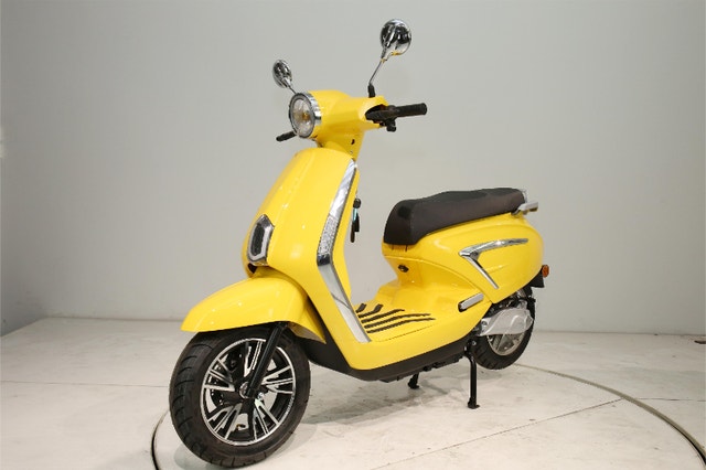 DEMO SALE!!all electric, no more gas, easy going scooter, moped