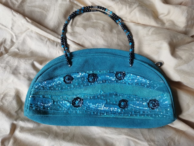 vintage beats teal perfect good condition