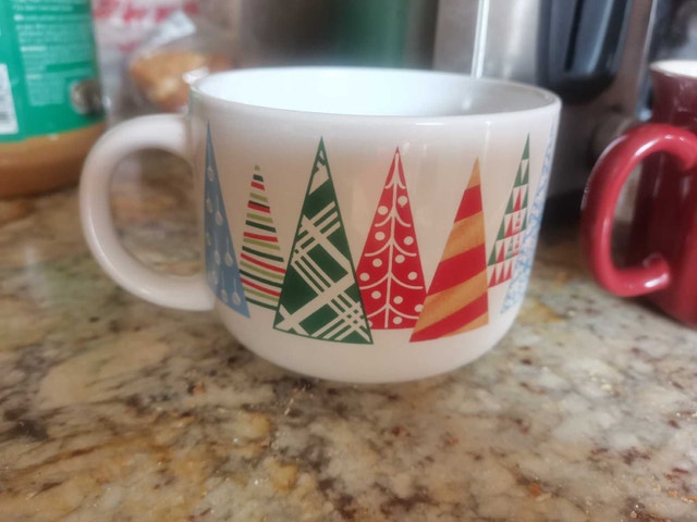 4.5" opening mug , xmas theme