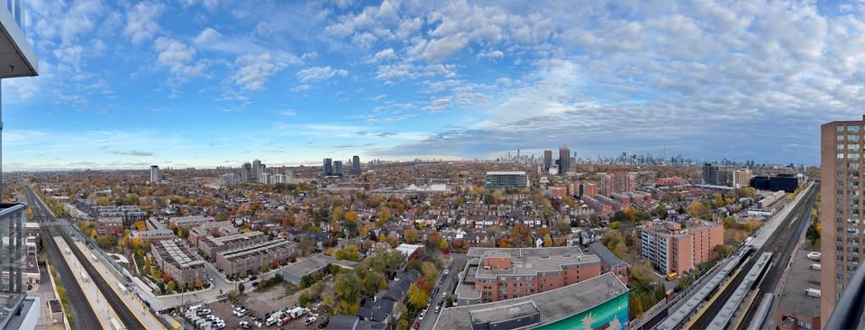 1-Bedroom Condo + 1 FREE MONTH | CN Tower & Lake Views