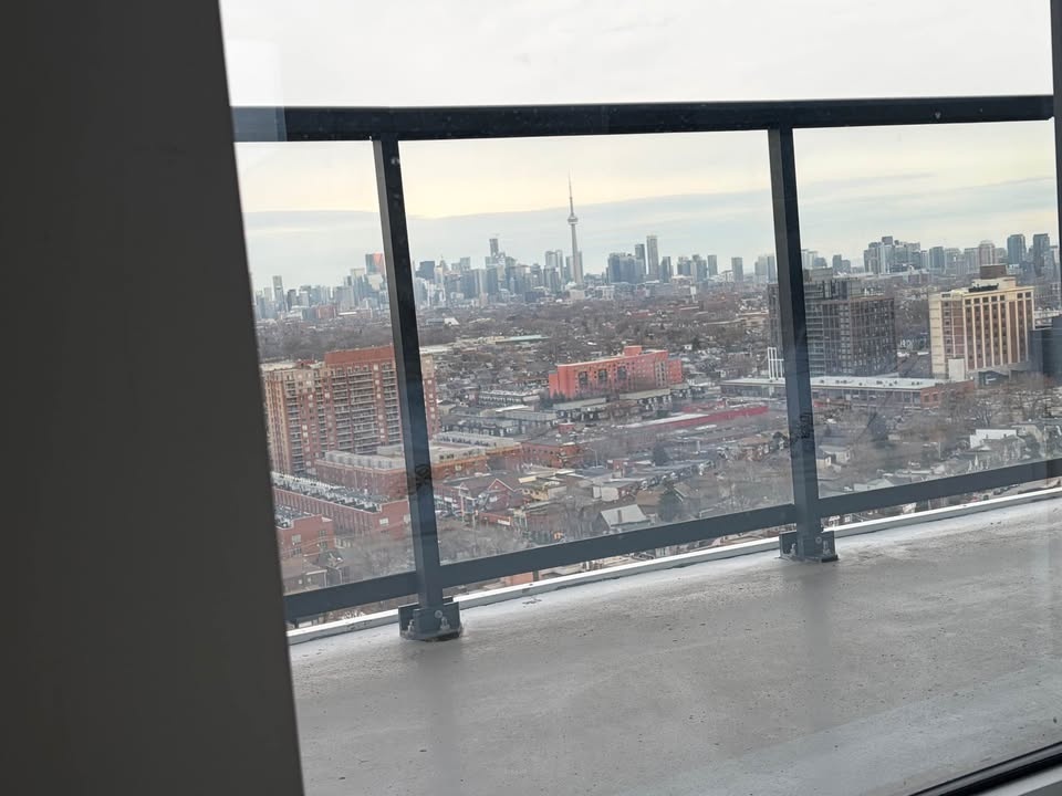 1-Bedroom Condo + 1 FREE MONTH | CN Tower & Lake Views - photo 3