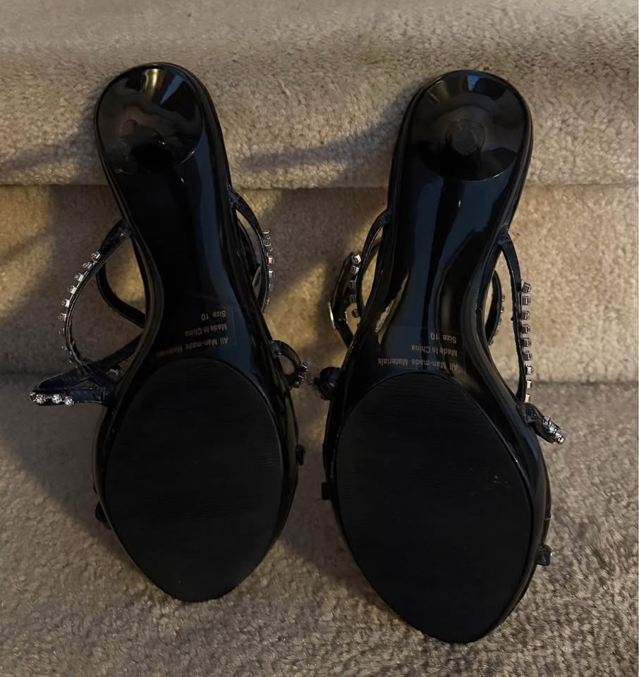 BEAUTIFUL Swarovski Crystal - Bridal/Elegant Heels Size 10 - photo 2