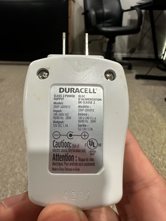 Duracell Battery Charger - photo 4