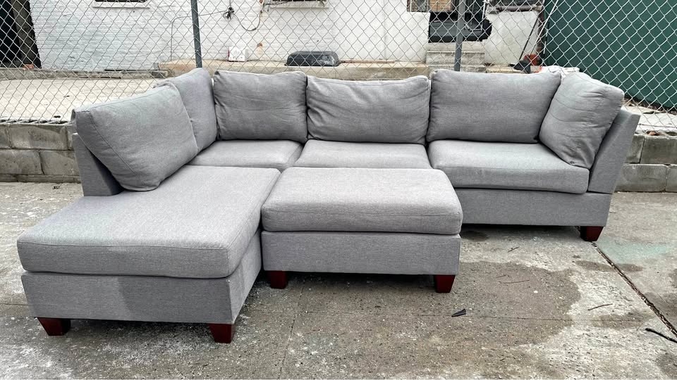 Gray 3 piece sectional Couch (DELIVERY IS AVAILABLE)