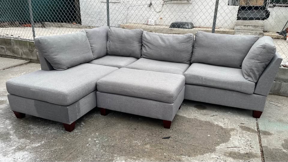 Gray 3 piece sectional Couch (DELIVERY IS AVAILABLE) - photo 2