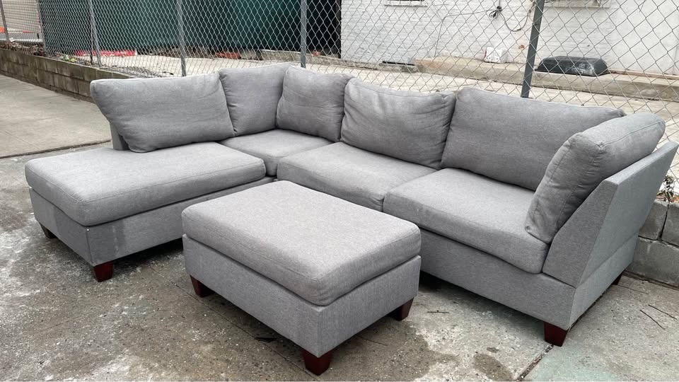 Gray 3 piece sectional Couch (DELIVERY IS AVAILABLE) - photo 4