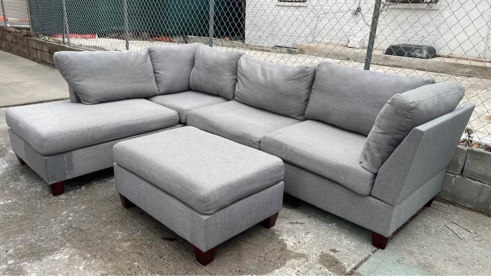 Gray 3 piece sectional Couch (DELIVERY IS AVAILABLE) - photo 5