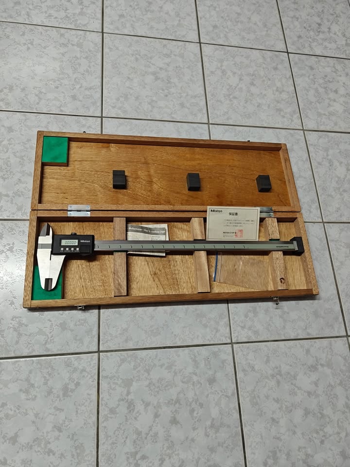 Mitutoyo Absolute Digimatic Caliper - photo 2