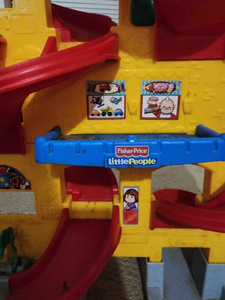 Fisher price little people play set - photo 3