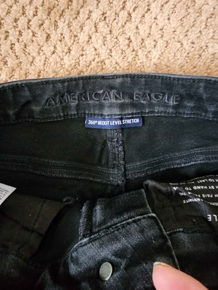 Name brand jeans never worn - photo 3