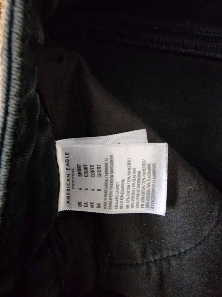 Name brand jeans never worn - photo 4