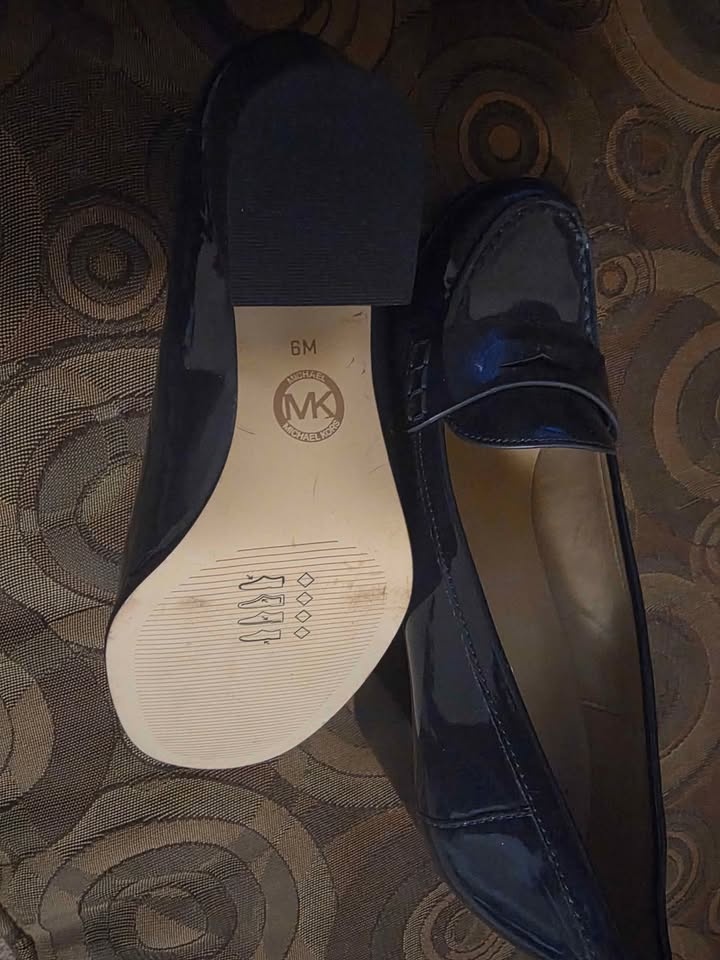 Brand new women's size six dress shoes - photo 3