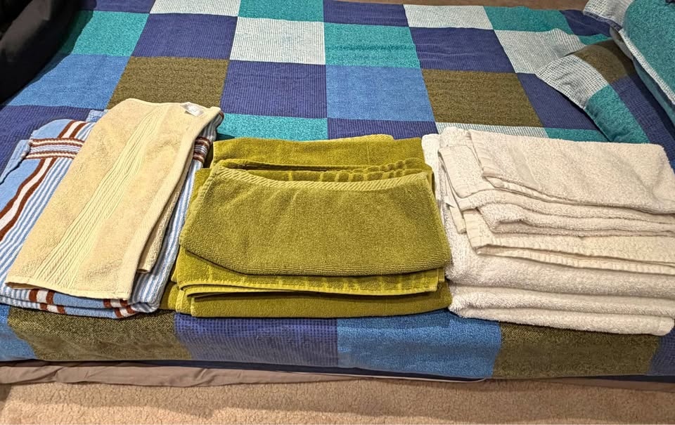 Bundle of 12 Towels– Full, Medium & Small Towels