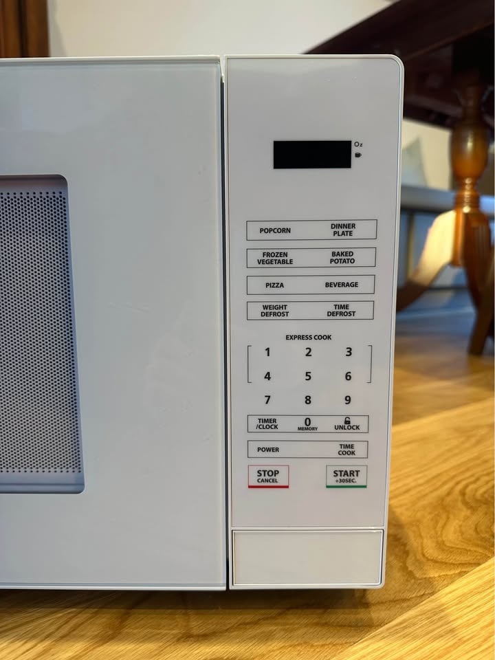 Microwave - photo 3