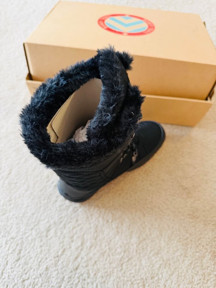 Banff Trail Women’s Winter Boots- Size 10 | -30°C Rated - photo 3