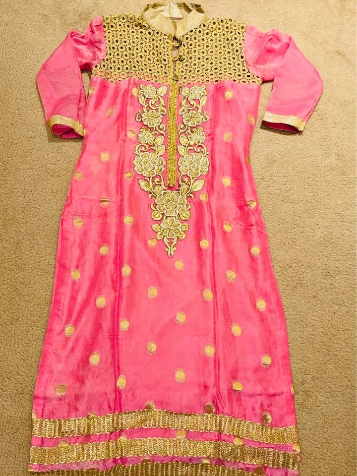 Women’s Ethnic Indian Suit